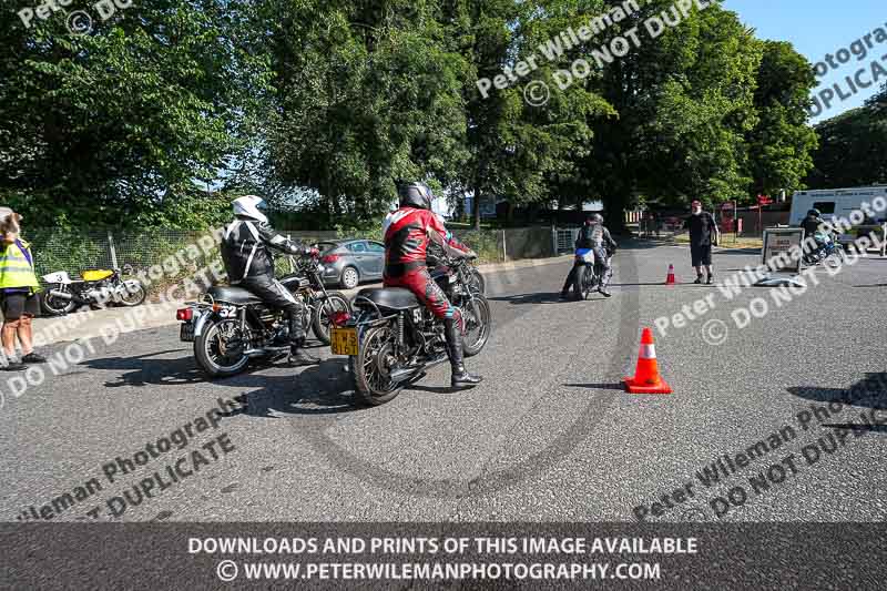 cadwell park;cadwell park photographs;cadwell trackday photographs;enduro digital images;event digital images;eventdigitalimages;peter wileman photography;racing digital images;trackday digital images;trackday photos